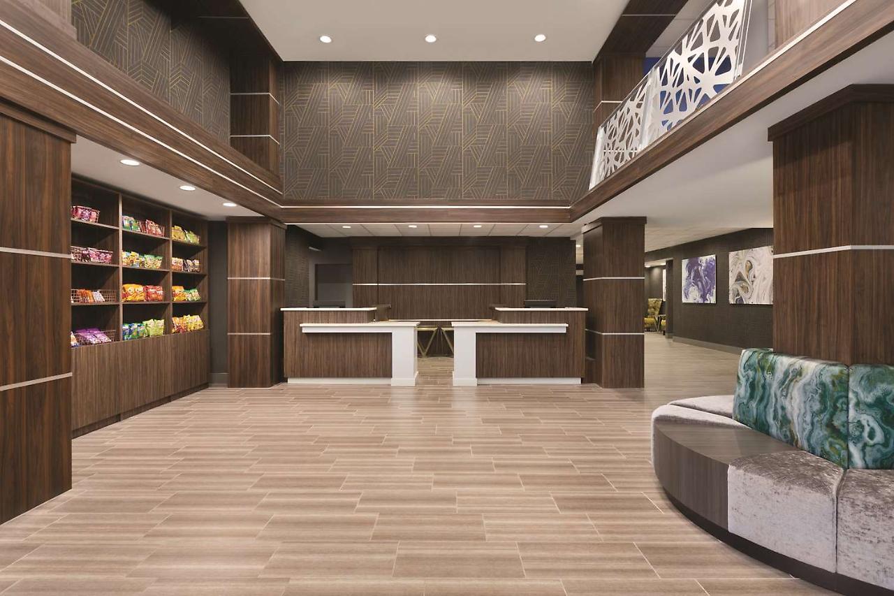 Radisson Hotel McAllen Airport Exterior foto