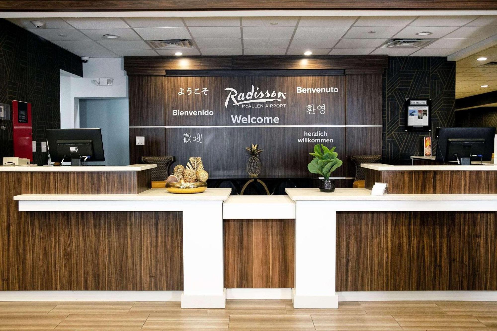 Radisson Hotel McAllen Airport Exterior foto
